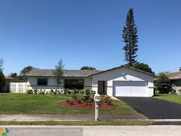 868 Ramblewood Dr, Coral Springs, FL 33071