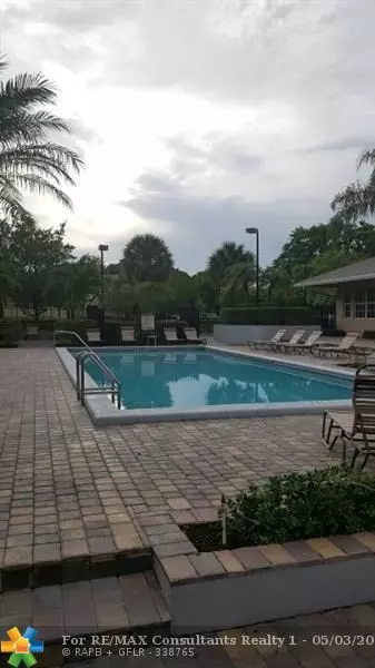 Deerfield Beach, FL 33064,601 Cypress lake blvd  #C14