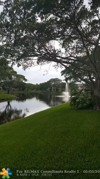 Deerfield Beach, FL 33064,601 Cypress lake blvd  #C14