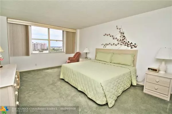 Lauderdale By The Sea, FL 33062,2000 S Ocean Boulevard  #10k