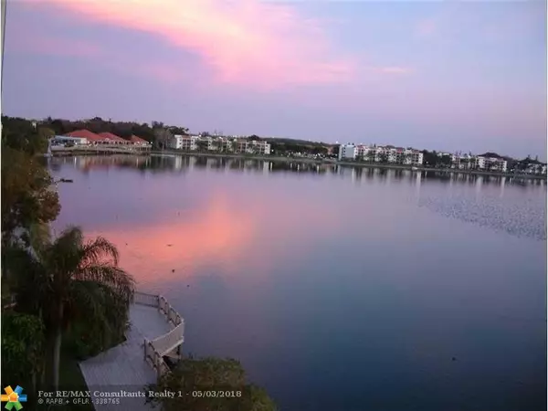 Oakland Park, FL 33309,113 Lake Emerald Dr  #102