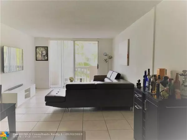 North Miami, FL 33181,1800 Sans Souci Blvd  #322