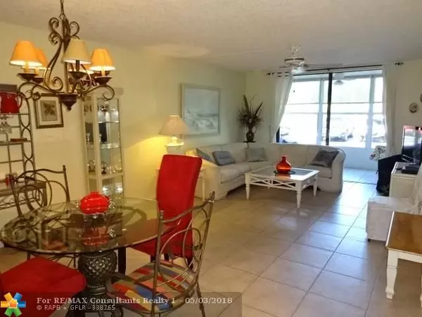 Lauderdale Lakes, FL 33311,2861 Somerset Dr  #104