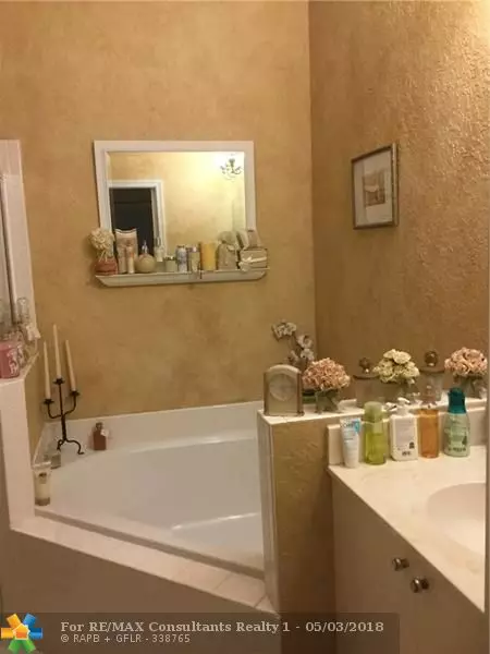 Coconut Creek, FL 33073,5438 NW 48 th St