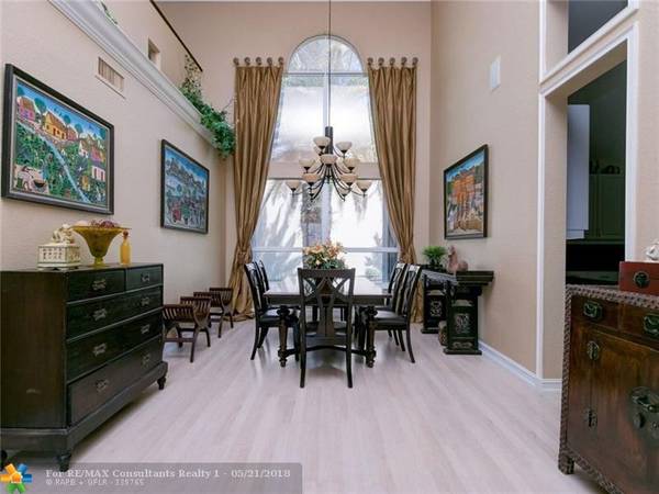 12512 NW 58th Mnr, Coral Springs, FL 33076