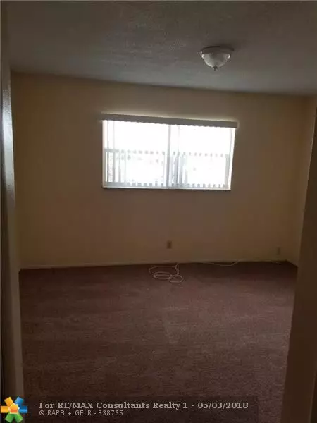 Lauderhill, FL 33313,4310 NW 12th Ct  #211