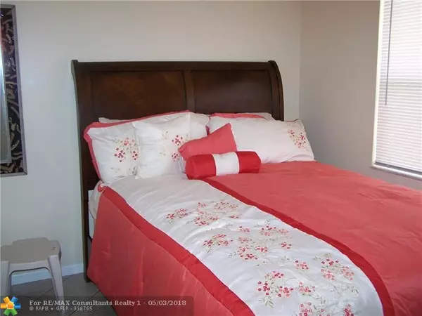 Sunrise, FL 33322,9400 Sunrise Lakes Blvd  #102