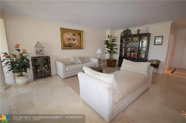 Lauderdale By The Sea, FL 33308,3900 N Ocean Dr  #2C