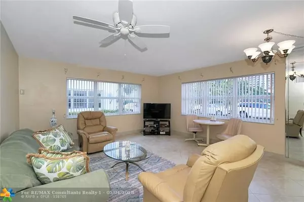 Pompano Beach, FL 33062,3213 Colony Club Rd  #3-E