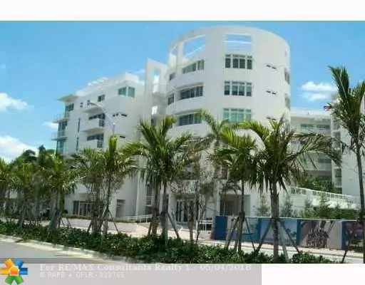 Miami Beach, FL 33141,6580 Indian Creek Dr  #210