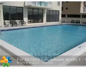 Hallandale, FL 33009,437 Golden Isles Dr  #11G