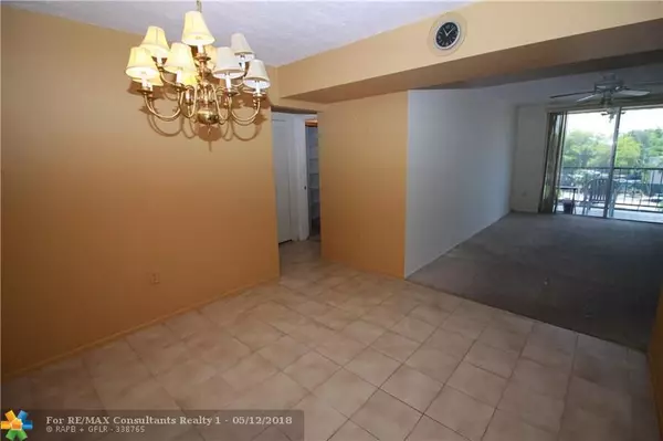 Plantation, FL 33313,7000 NW 17th St  #414