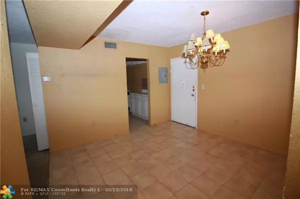 Plantation, FL 33313,7000 NW 17th St  #414