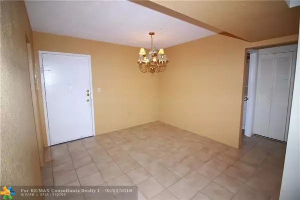 Plantation, FL 33313,7000 NW 17th St  #414