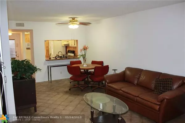 Sunrise, FL 33322,10434 Sunrise Lakes Blvd  #112