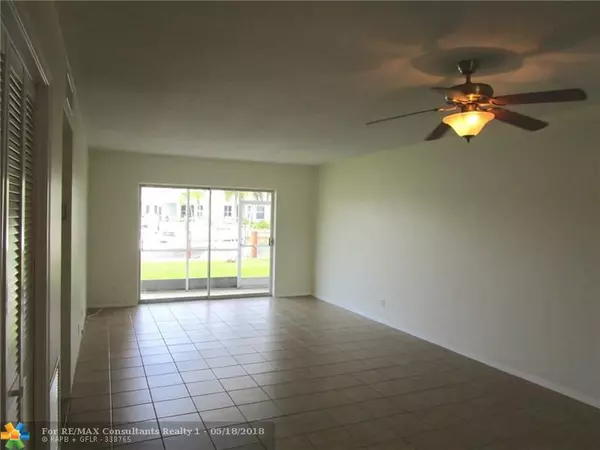 Pompano Beach, FL 33060,1100 Pine Dr  #105