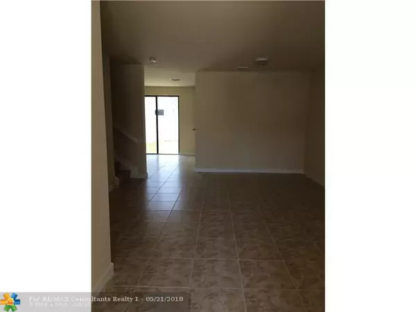 Hialeah, FL 33018,3320 W 90th St  #3320