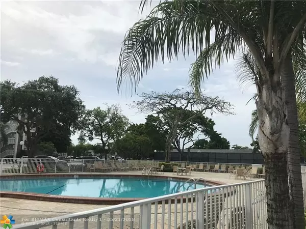 Deerfield Beach, FL 33442,153 Ventnor J  #153