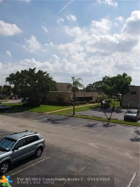 Sunrise, FL 33322,9101 Sunrise Lakes Blvd  #109