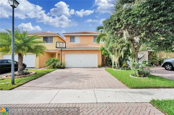 9451 NW 55th St,  Sunrise,  FL 33351