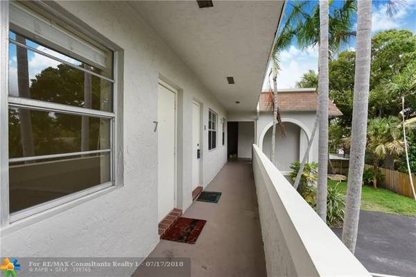 3421 NE 15th Ave  #6,  Oakland Park,  FL 33334