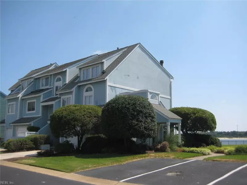 9564 Bay Front DR #C, Norfolk, VA 23518