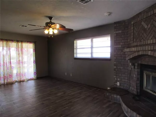 Sterling, OK 73501,316 W Park Avenue