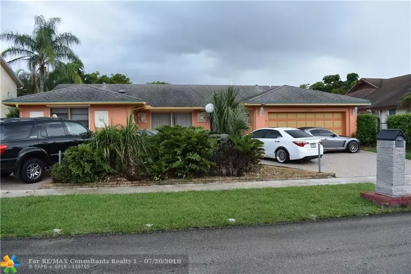 6880 NW 45TH Ct, Lauderhill, FL 33319