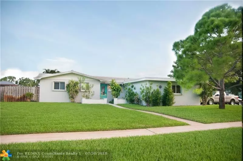 5290 SW 4th St, Plantation, FL 33317