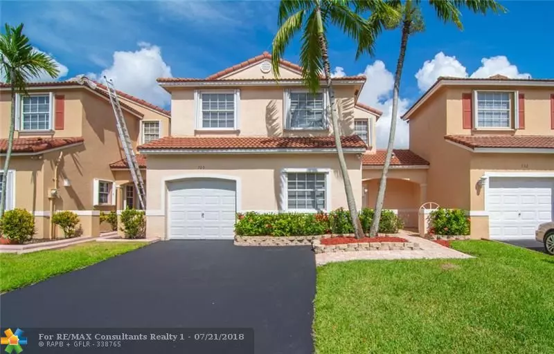 722 NW 173rd Ter, Pembroke Pines, FL 33029