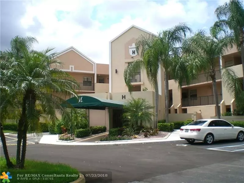 7523 Fairfax Dr  #112, Tamarac, FL 33321