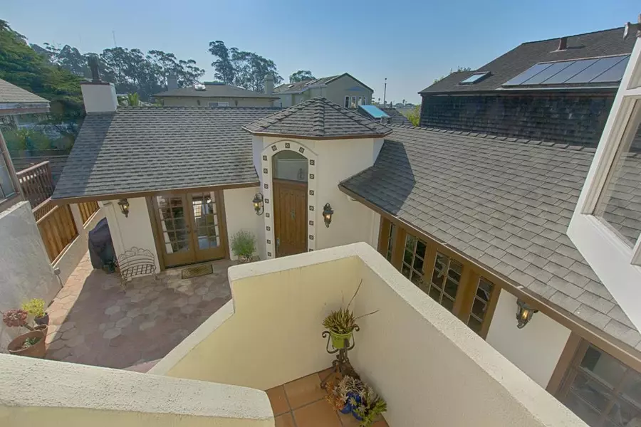 226 20th AVE, Santa Cruz, CA 95062