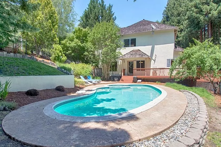 26 Taryn CT, Scotts Valley, CA 95066