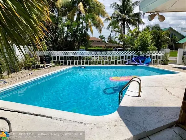 2613 NE 7th St, Pompano Beach, FL 33062