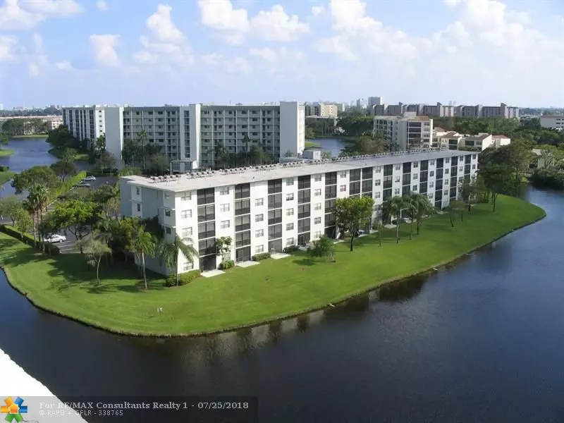 2230 N Cypress Bend Dr  #502, Pompano Beach, FL 33069