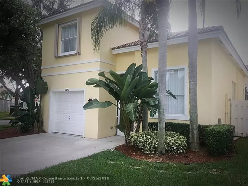 Lake Worth, FL 33463,6752 Green Island Cir