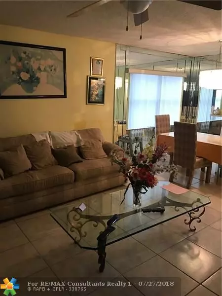 9300 Sunrise Lakes Blvd  #310, Sunrise, FL 33322