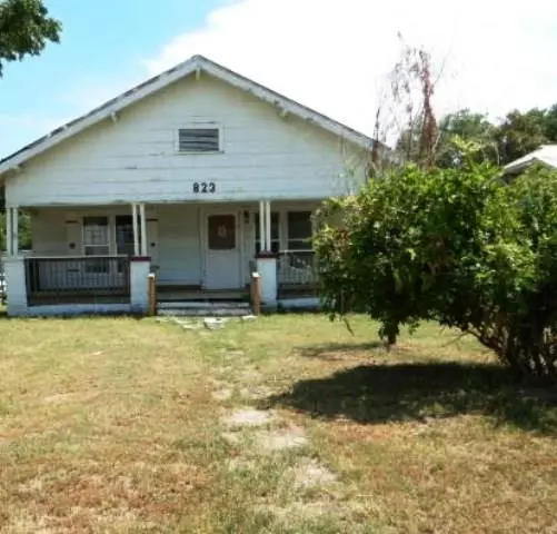 Holdenville, OK 74848,823 N Burns Street