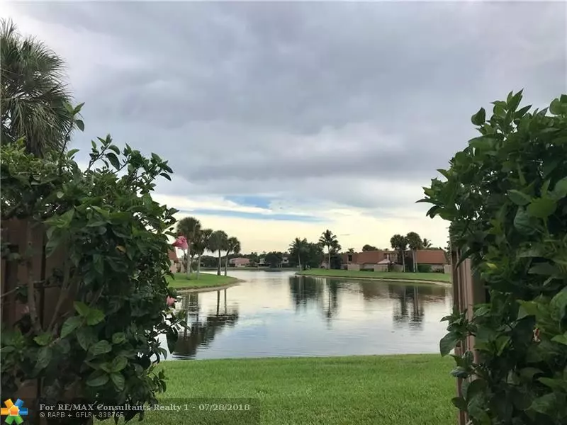 11012 N Harmony Lake Cir  #11012, Davie, FL 33324