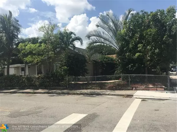 Lake Worth, FL 33460,702 S H St