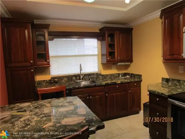 Sunrise, FL 33322,9541 Sunrise Lakes Blvd  #105