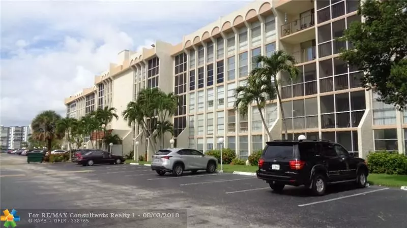 701 Three Islands Blvd  #309, Hallandale, FL 33009