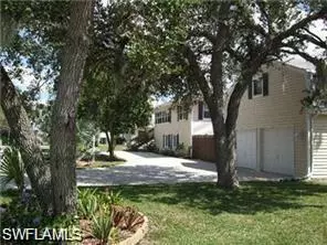 170-172 Sabal DR, Fort Myers Beach, FL 33931