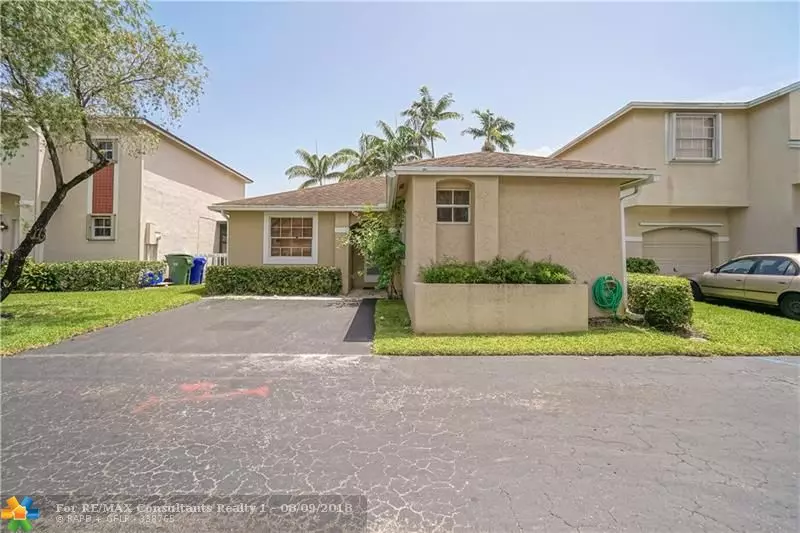 11736 NW 12th St, Pembroke Pines, FL 33026