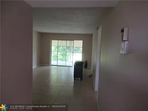 Margate, FL 33063,7867 Golf Circle Dr  #305