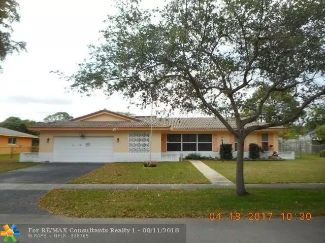 7520 NW 7th St, Plantation, FL 33317