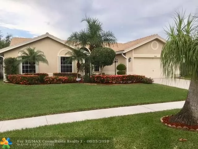 5661 Descartes Cir, Boynton Beach, FL 33472