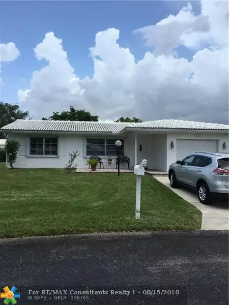 8921 NW 12th Pl, Plantation, FL 33322