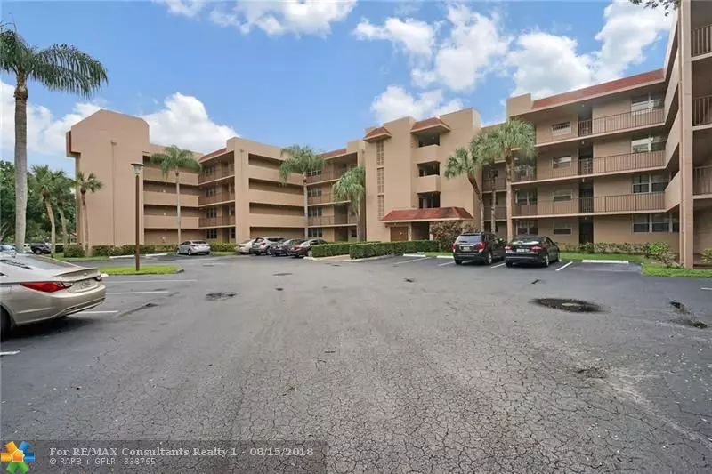 9510 Seagrape Dr  #304, Davie, FL 33324