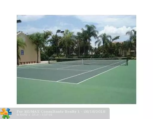 Coconut Creek, FL 33063,621 Lyons Rd  #9202